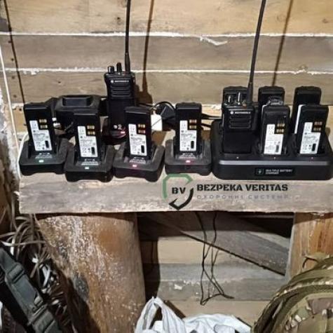 6-канальное зарядное устройство / зарядка для радиостанций Motorola DP4400 DP4800 DP4801 PMPN4577A фото 1
