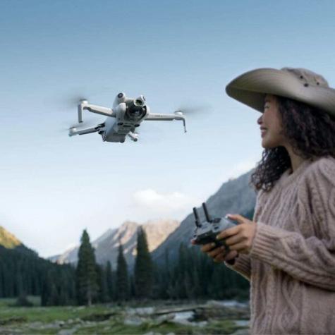 Квадрокоптер DJI Mini 4 Pro Fly More Combo Plus (DJI RC 2) фото 3